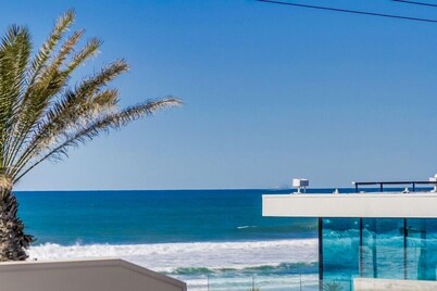 1 House to Beach, Ocean Views, 3 Levels + Sky Deck