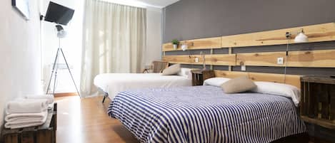 5 bedrooms, desk, soundproofing, iron/ironing board