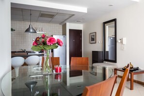 In-room dining - Hi Guests Vacation Homes - Diamond 4 (Dubai)