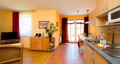 FW Max - House Mariella