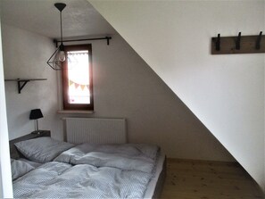 2 habitaciones, tabla de planchar con plancha y wifi gratis 