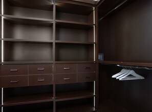 Deluxe Apartment, Sea View | Room amenity