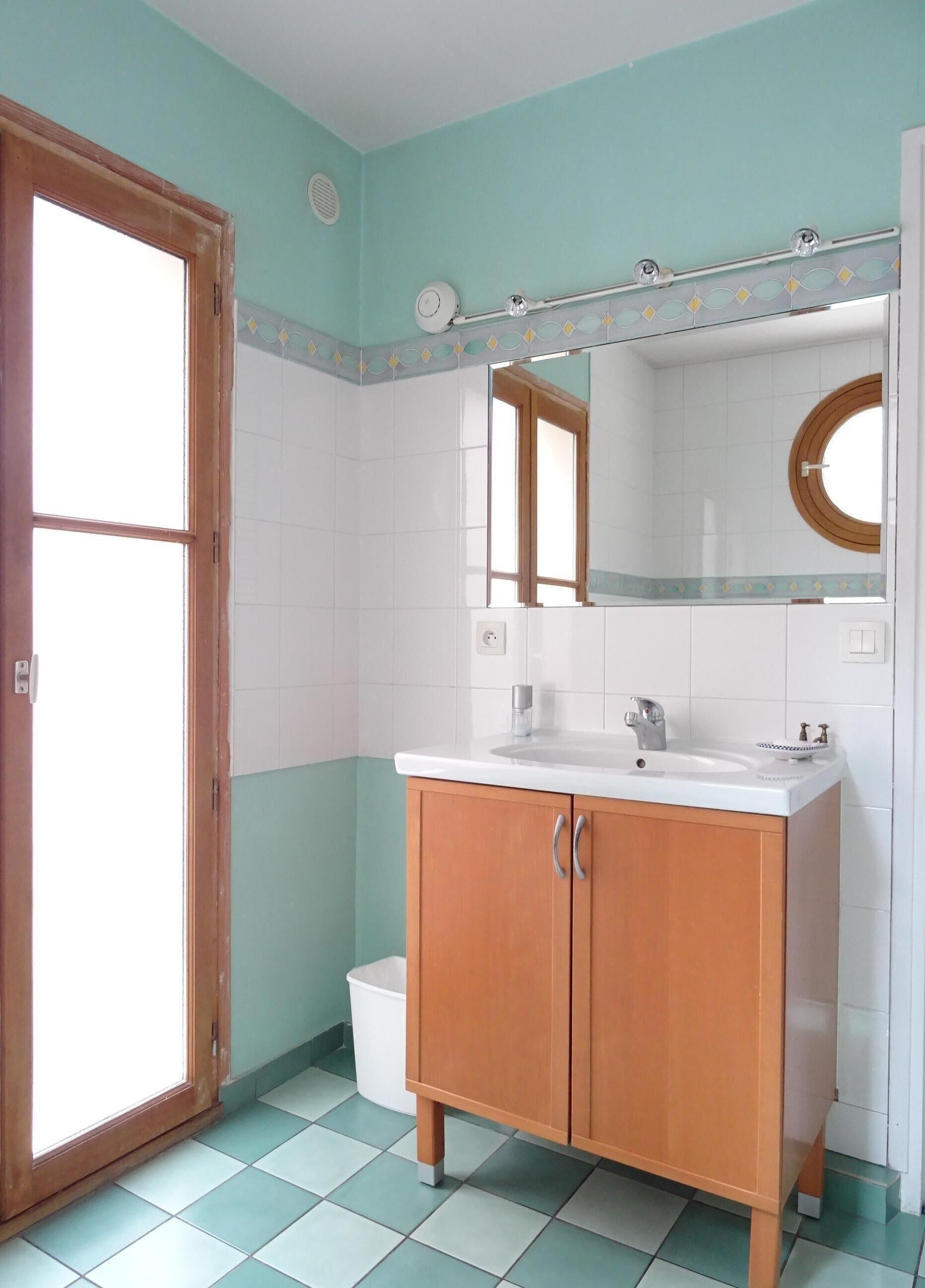 Salle de bain
Draps de bain fournis