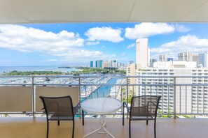 Outdoor dining - Great Location!  Ilikai 1 Bedroom Deluxe Harbor View, Minutes to the Beach! (Honolulu)