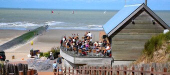 Vissershuisje 9/18 with parking by Interhome