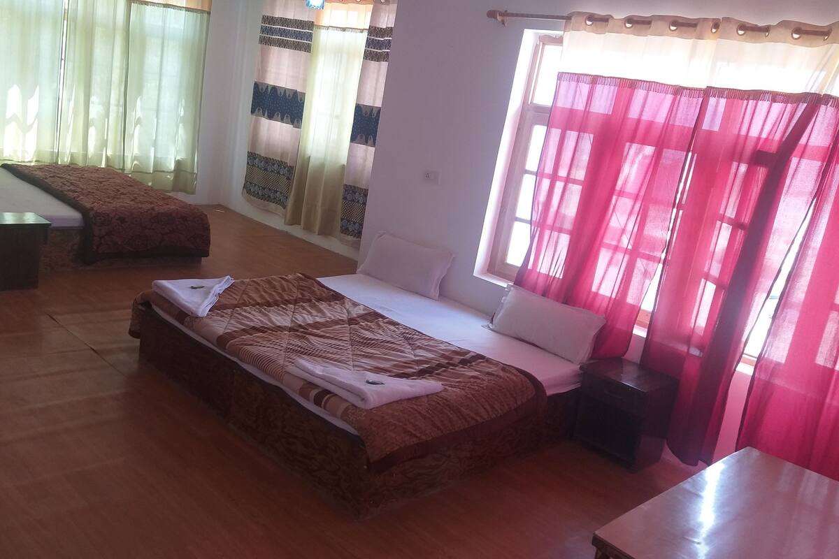 Deluxe Triple Room, 2 Double Beds
