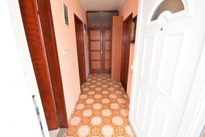 Hallway - Apartments Ljubica (Igalo)