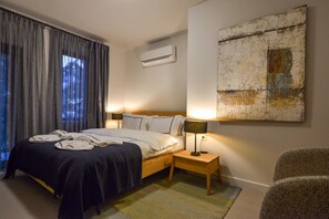 Villa exclusiva, vista a la montaña | Caja de seguridad en la habitación y decoración personalizada 