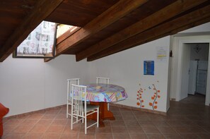 Fernseher, Kamin