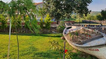 Tempat bermain anak - outdoor