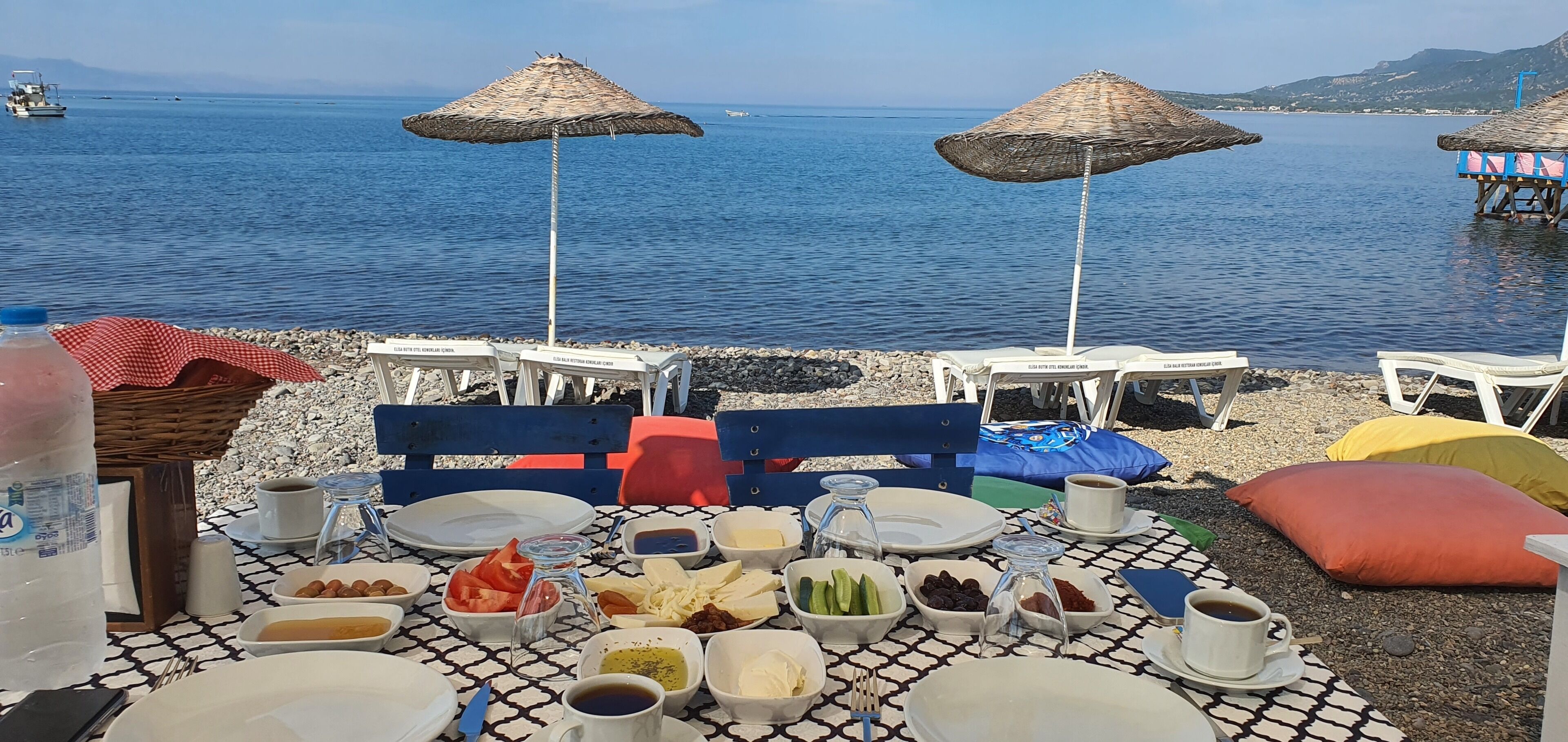 Sudah termasuk sarapan lengkap setiap hari