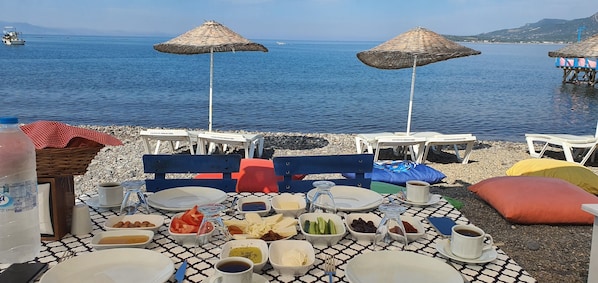 Desayuno completo incluido todos los días