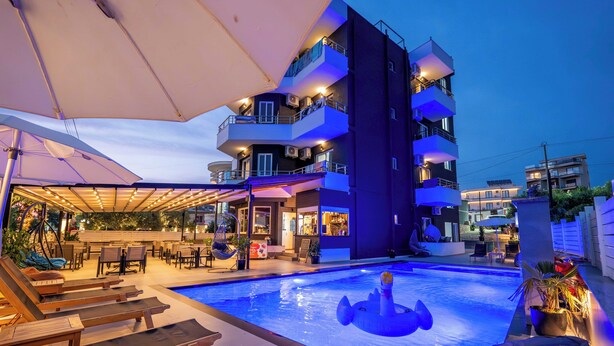 Front of property - Hotel Sunshine (Ksamil)
