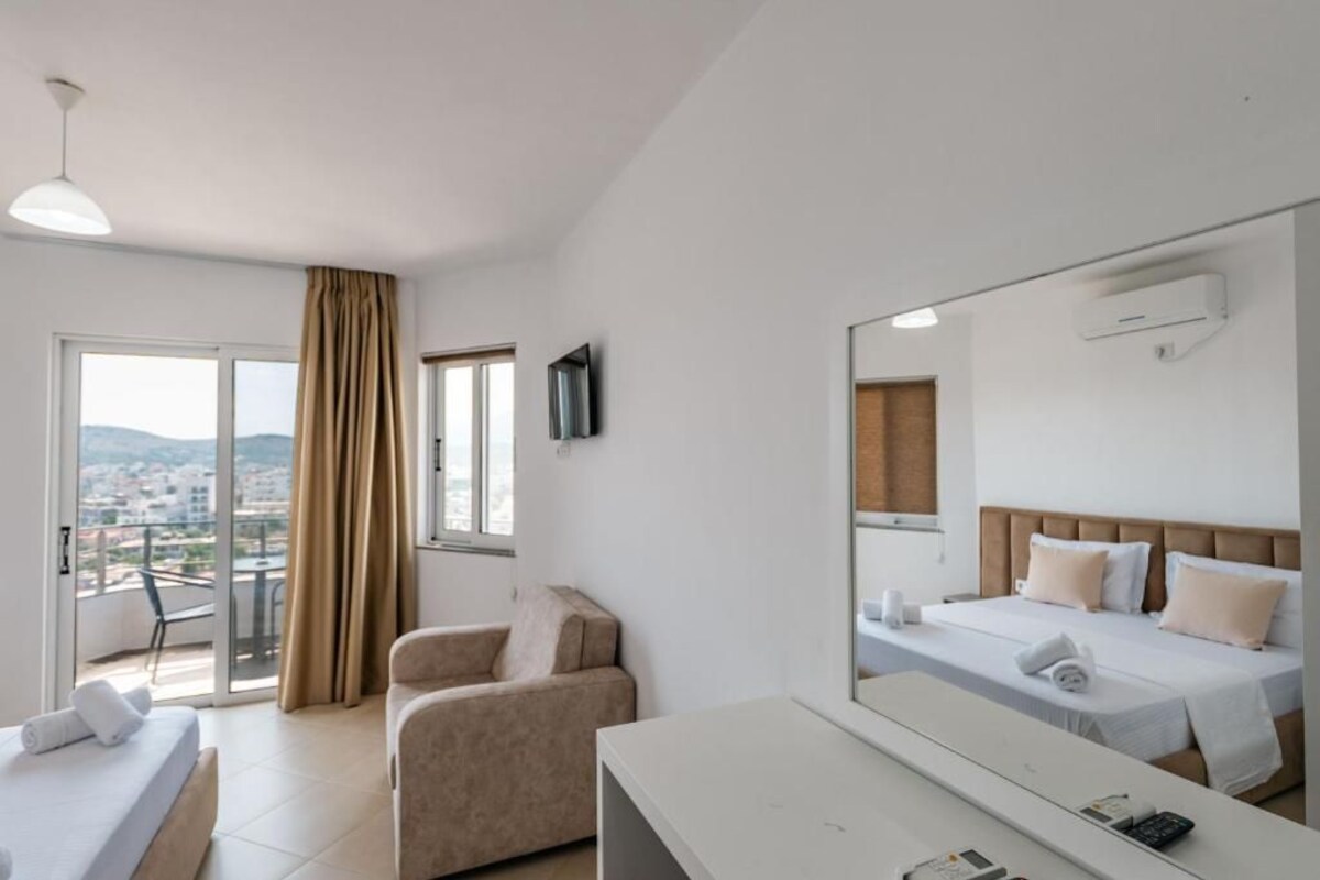 Soundproofing, WiFi (free), bed sheets