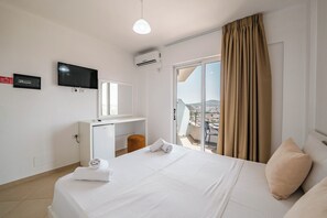 Schallisolierte Zimmer, kostenloses WLAN, Bettwäsche