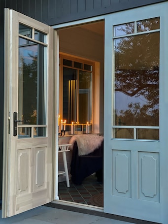 Außendetails. Neu renoviertes traditionelles Bauernhaus