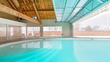 Innenpool, Außenpool