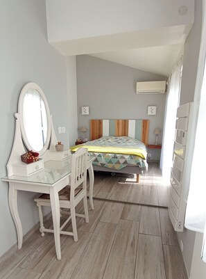 2 bedrooms, iron/ironing board, free WiFi