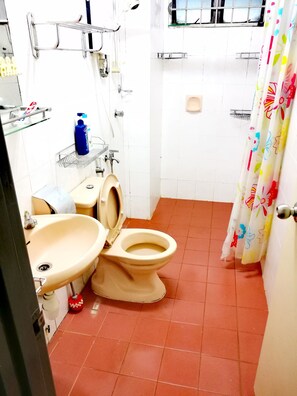 ヘアドライヤー、タオル