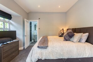 5 soverom, strykejern/-brett, reiseseng for barn og wi-fi (inkludert)