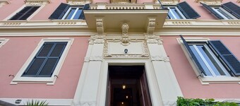 Ap. BEAUTIFUL ARTS - A few steps from Piazza del Popolo and Villa Borghese.