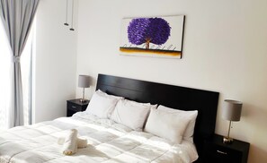 3 bedrooms, in-room safe, iron/ironing board, WiFi