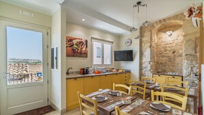Free daily buffet breakfast - ChocoHouse (Ragusa)