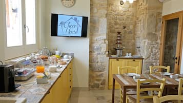 Petit déjeuner buffet compris tous les jours