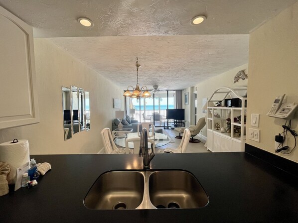 Interior - Sunset #301 - Luxurious Gulf-front Condo with Beach Access (Fort Myers Beach)