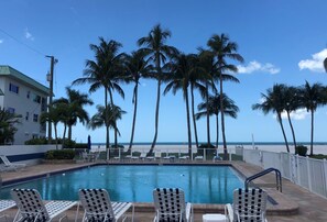 Pool - Sunset #301 - Luxurious Gulf-front Condo with Beach Access (Fort Myers Beach)