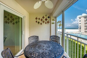 Outdoor dining - Leonardo Arms #209 - Serene Beachfront Condo with Private Balcony (Fort Myers Beach)