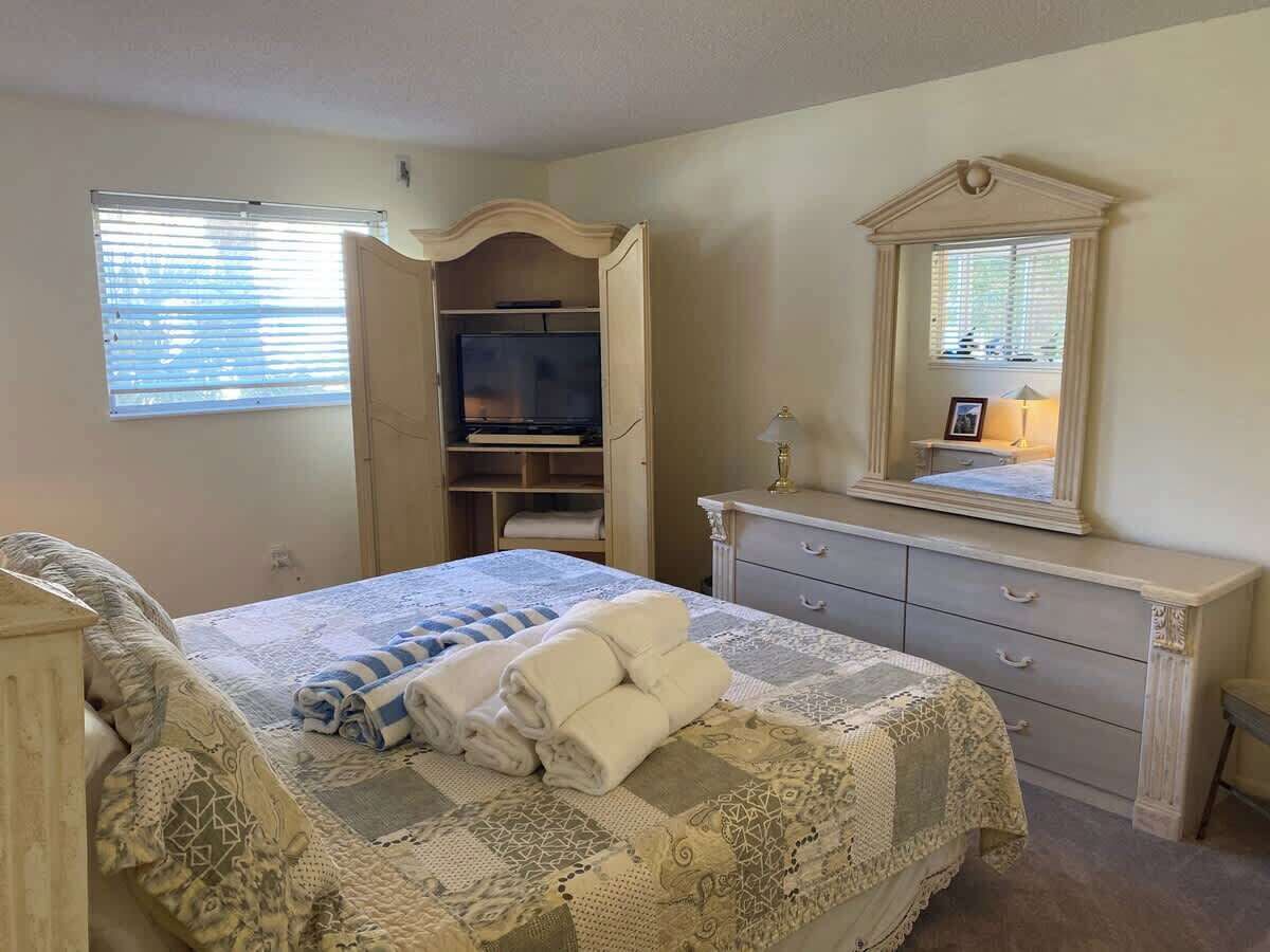 2 habitaciones, tabla de planchar con plancha y wifi gratis 
