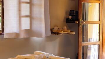 Minibar, individually decorated, individually furnished