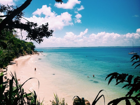 靠近海滩、白沙、20 间海滩酒吧