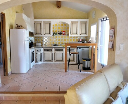 LA VILLA CONSTANCE HÜBSCH PROVENÇAL VILLA IM HERZEN DES LUBÉRON PARK