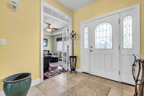 6 Bedroom Home  in  SOUTH Seaside Park one BLOCK FROM ISLAND BEACH STATE PARK!