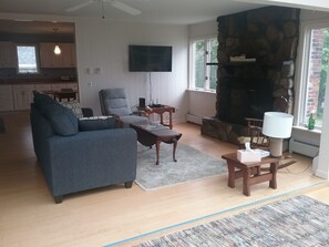 Smart TV, fireplace, books