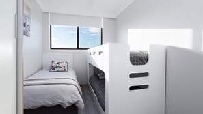2 bedrooms, iron/ironing board, free WiFi