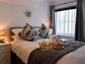 1 bedroom, free WiFi, bed sheets - Garden View Apartment (Sneaton, near Whitby)