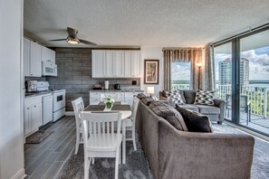 Interior - Lovers Key Beach Club #606 - Beautiful Condo Overlooking Estero Bay (Fort Myers Beach)