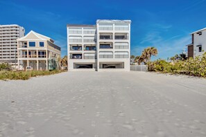 Exterior - Surf Song #4G - Beautiful condominium with Pool and Beach Access! (Fort Myers Beach)