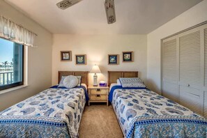 2 chambres, fer et planche Ă repasser, Wi-Fi gratuit, draps fournis