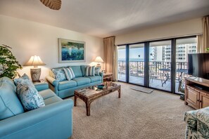 TV - Surf Song #4G - Beautiful condominium with Pool and Beach Access! (Fort Myers Beach)