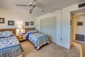 2 bedrooms, iron/ironing board, free WiFi, bed sheets