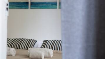 1 chambre, fer et planche Ă repasser, Wi-Fi gratuit, draps fournis