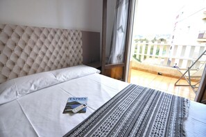 2 slaapkamers, een strijkplank/strijkijzer