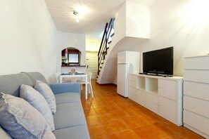 Televisie en een open haard