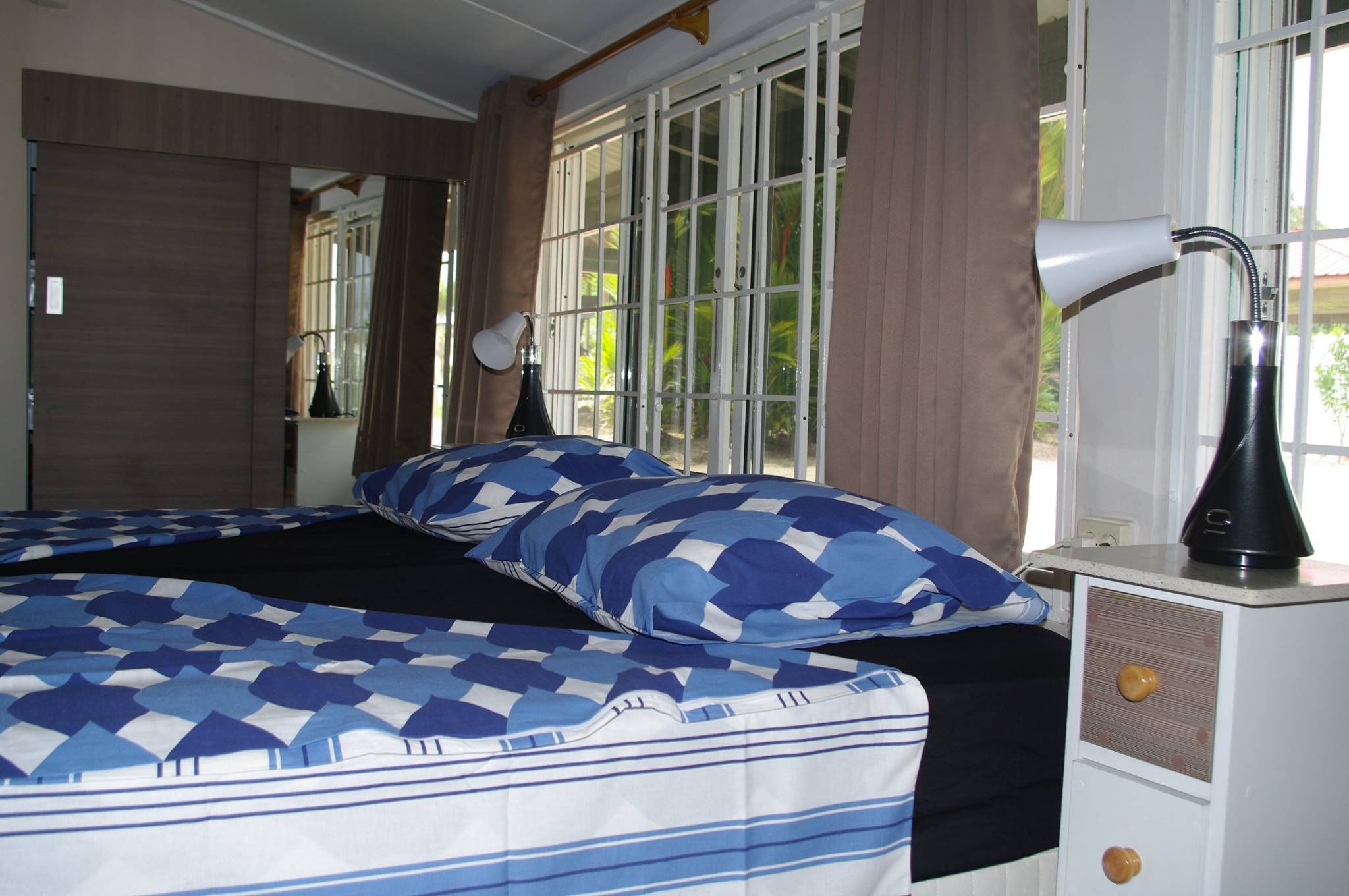 Grand Studio, 2 Single Beds, Garden View | In-room safe, individually decorated, individually furnished, desk