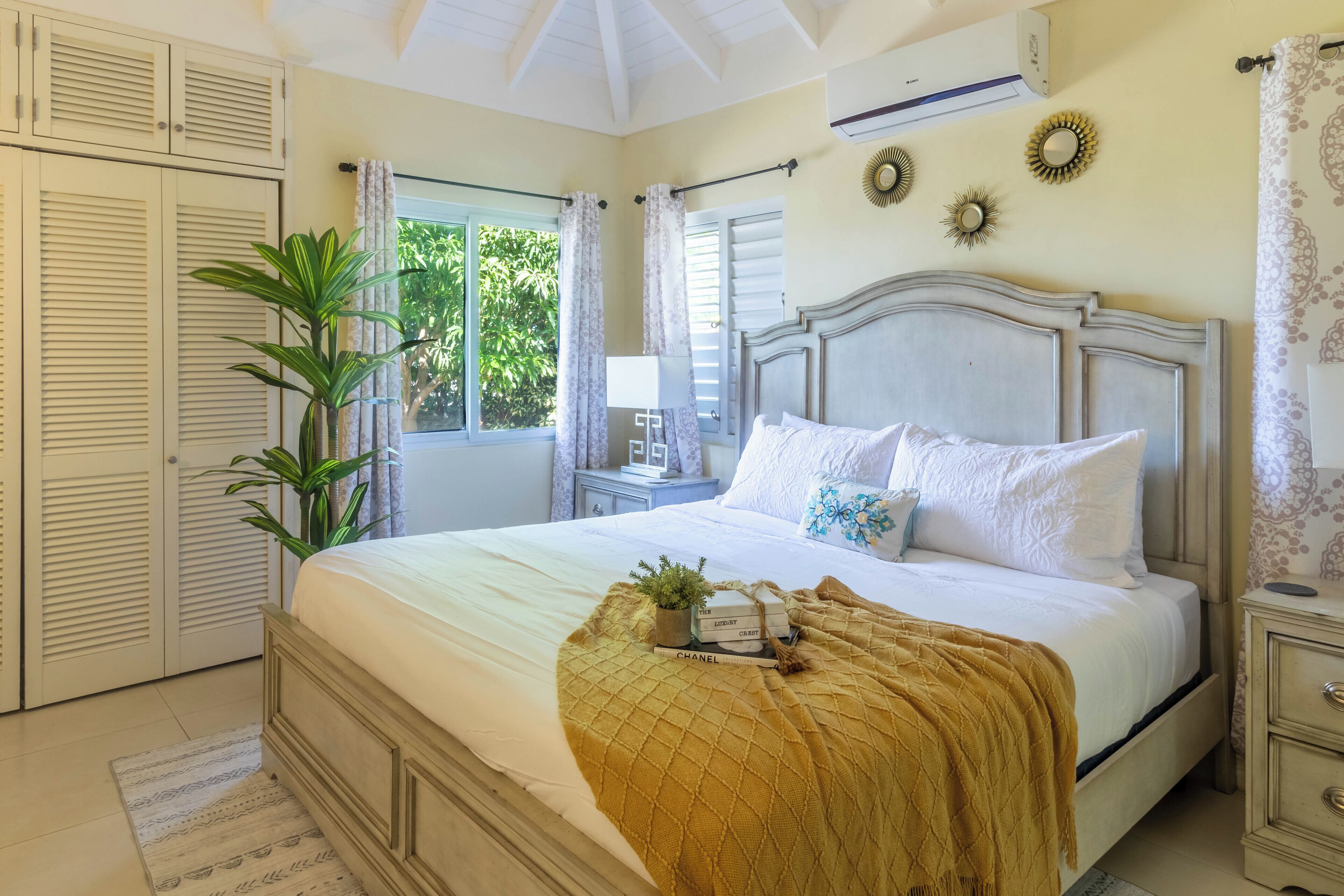 3 Schlafzimmer, Zimmersafe, Bügeleisen/Bügelbrett, Reisekinderbett