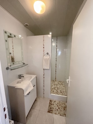 Shower - Homerez - House in Fouesnant (Fouesnant)